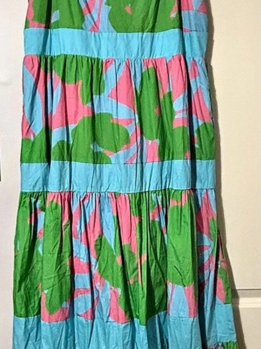 Peach Love California Abstract Tiered Maxi Dress in Green & Pink Size Large
